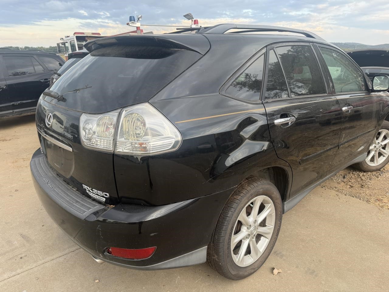 https://f005.backblazeb2.com/file/img-partshotlines-com/Inventory/OK19/Vehicle/27812_08.jpg