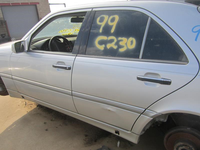 https://f005.backblazeb2.com/file/img-partshotlines-com/Inventory/OK19/Vehicle/7116_04.jpg