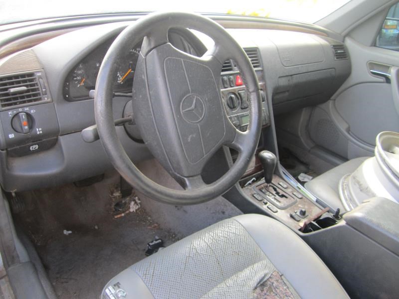 https://f005.backblazeb2.com/file/img-partshotlines-com/Inventory/OK19/Vehicle/7116_10.jpg