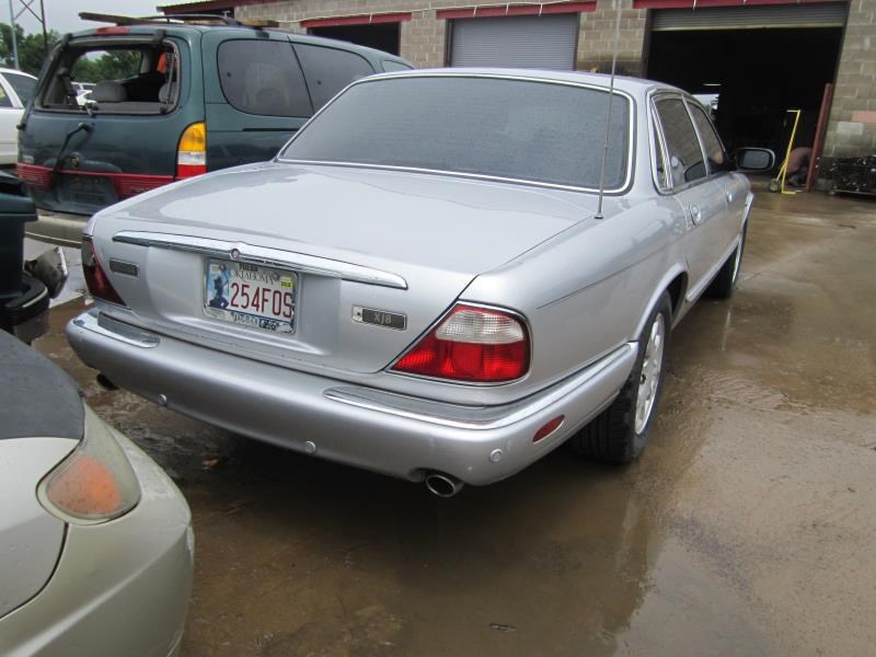 https://f005.backblazeb2.com/file/img-partshotlines-com/Inventory/OK19/Vehicle/8760_05.jpg