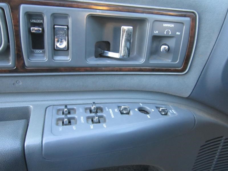 https://f005.backblazeb2.com/file/img-partshotlines-com/Inventory/OK19/Vehicle/9925_10.jpg