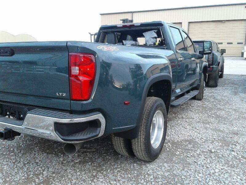https://f005.backblazeb2.com/file/img-partshotlines-com/Inventory/OK45/Vehicle/33673_07.jpg