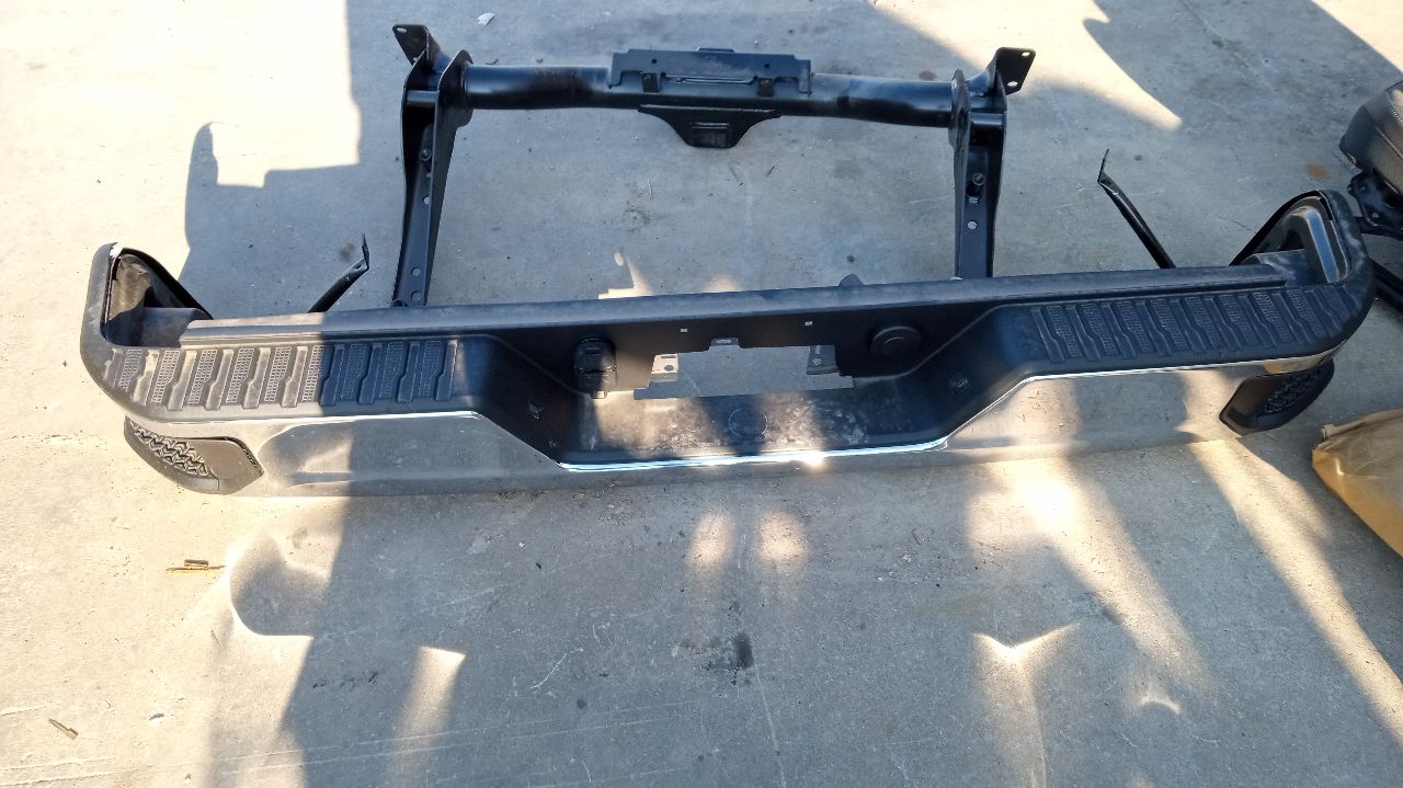 https://f005.backblazeb2.com/file/img-partshotlines-com/Inventory/OK45/Vehicle/34910_10.jpg