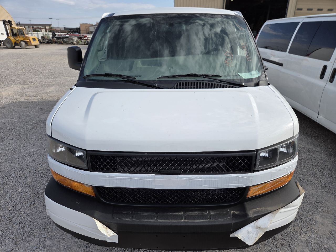 https://f005.backblazeb2.com/file/img-partshotlines-com/Inventory/OK45/Vehicle/37260_02.jpg
