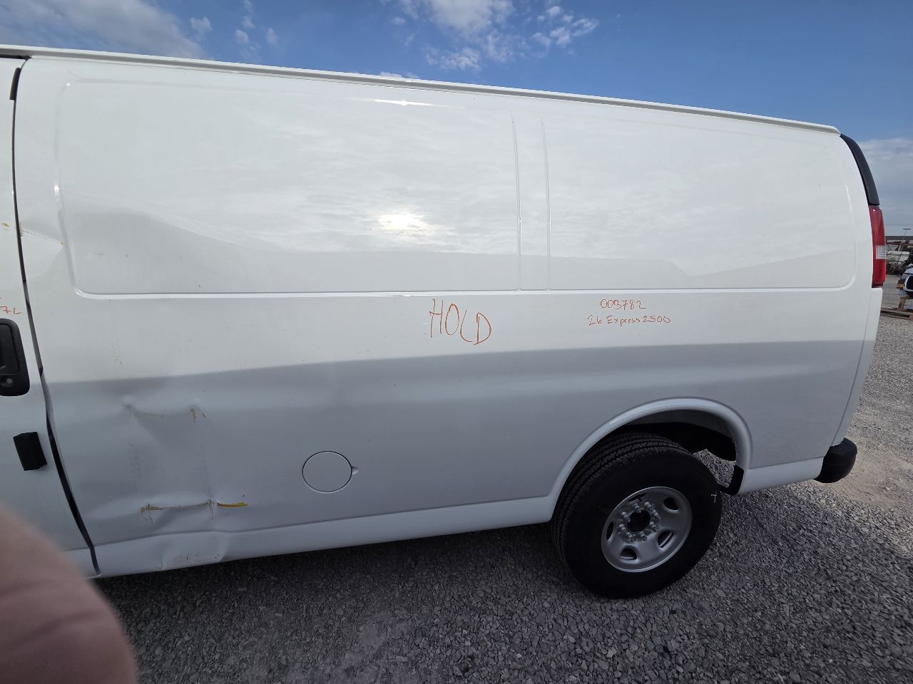 https://f005.backblazeb2.com/file/img-partshotlines-com/Inventory/OK45/Vehicle/37260_07.jpg