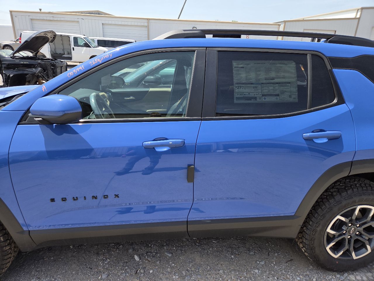 Vehicle/37318_06.jpg