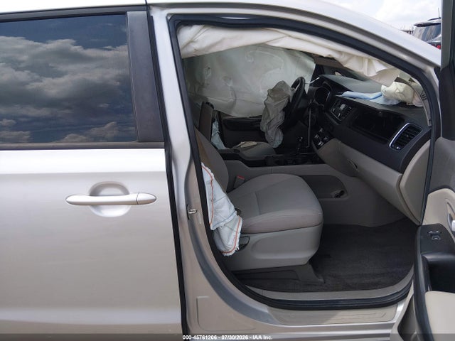 https://f005.backblazeb2.com/file/img-partshotlines-com/Inventory/OK45/Vehicle/37585_05.jpg