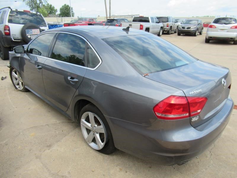 https://f005.backblazeb2.com/file/img-partshotlines-com/Inventory/OK54/Vehicle/31097_07.jpg