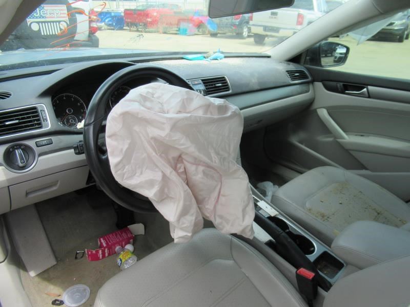 https://f005.backblazeb2.com/file/img-partshotlines-com/Inventory/OK54/Vehicle/31097_09.jpg