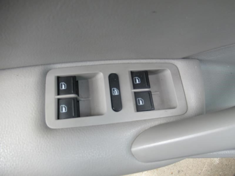https://f005.backblazeb2.com/file/img-partshotlines-com/Inventory/OK54/Vehicle/31097_12.jpg