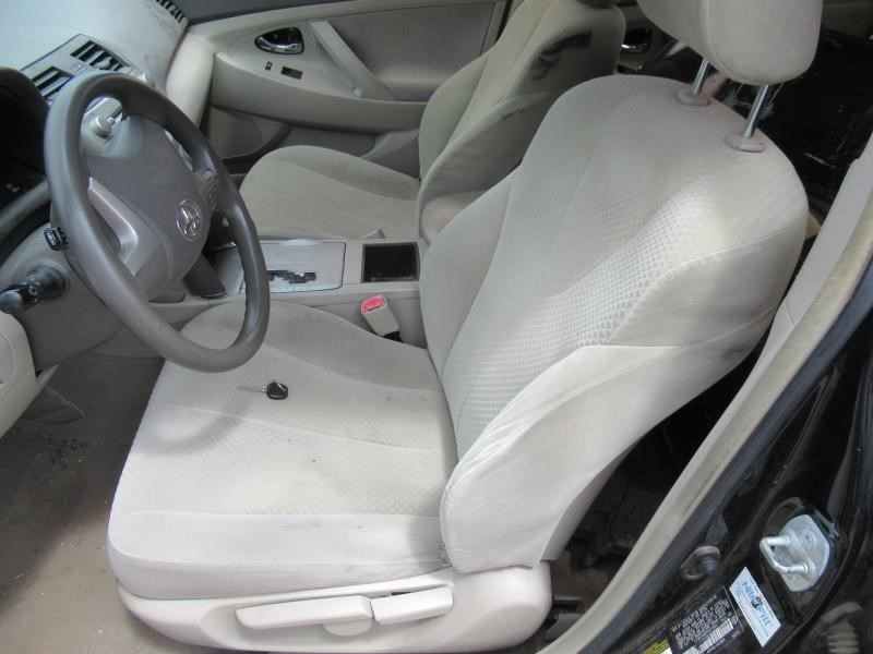 https://f005.backblazeb2.com/file/img-partshotlines-com/Inventory/OK54/Vehicle/31430_09.jpg