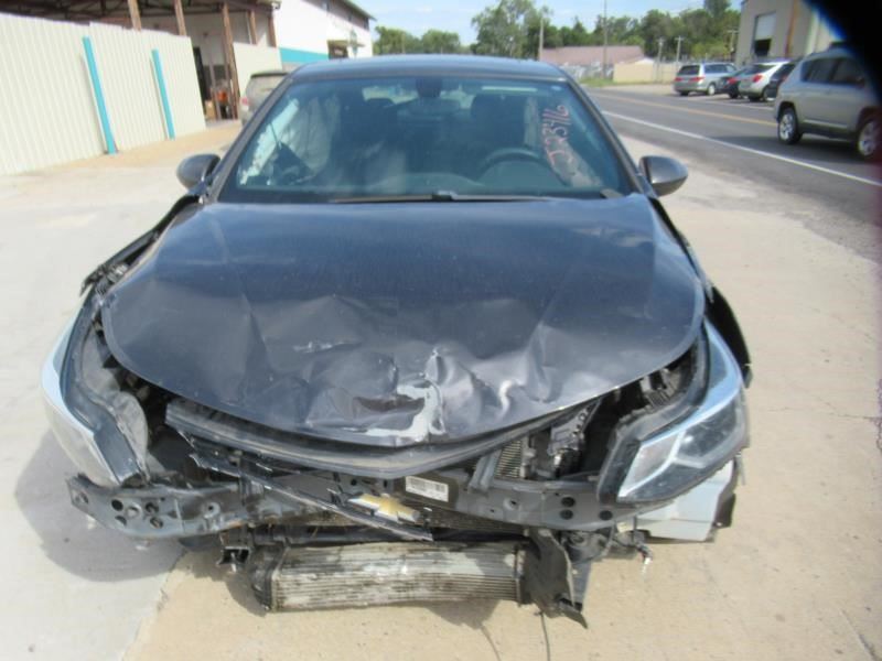 https://f005.backblazeb2.com/file/img-partshotlines-com/Inventory/OK54/Vehicle/33656_02.jpg