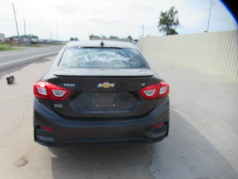 https://f005.backblazeb2.com/file/img-partshotlines-com/Inventory/OK54/Vehicle/33656_06.jpg