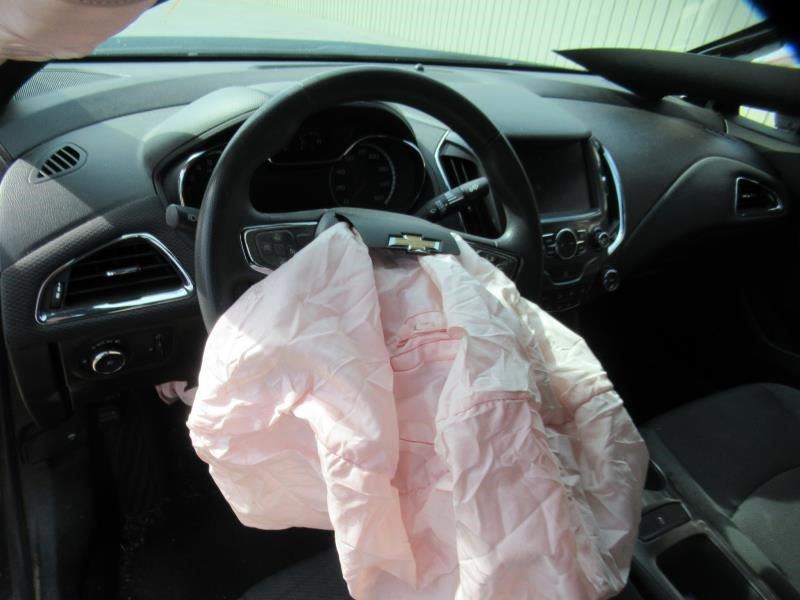 https://f005.backblazeb2.com/file/img-partshotlines-com/Inventory/OK54/Vehicle/33656_11.jpg