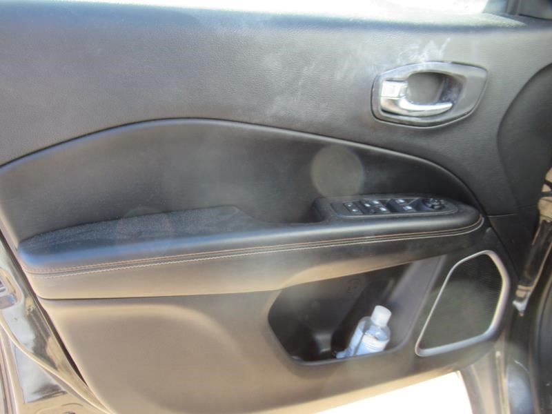 https://f005.backblazeb2.com/file/img-partshotlines-com/Inventory/OK54/Vehicle/33838_10.jpg