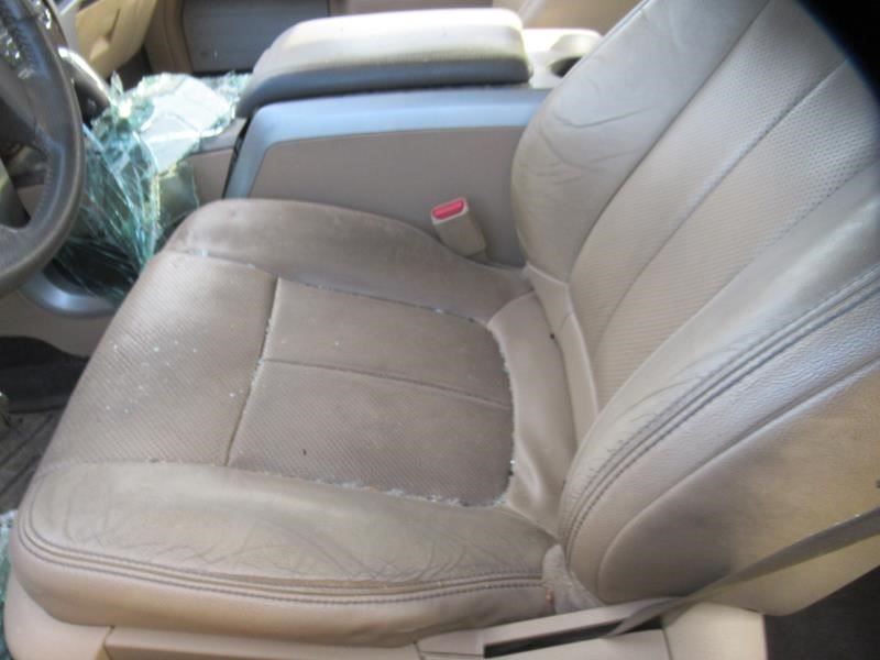 https://f005.backblazeb2.com/file/img-partshotlines-com/Inventory/OK54/Vehicle/35374_11.jpg