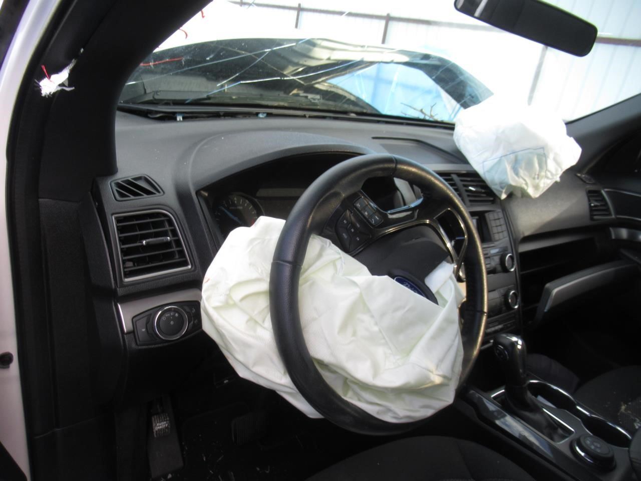 https://f005.backblazeb2.com/file/img-partshotlines-com/Inventory/OK54/Vehicle/36337_10.jpg