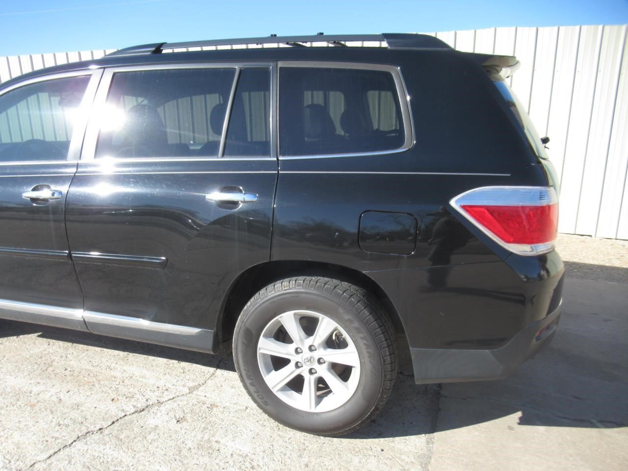 https://f005.backblazeb2.com/file/img-partshotlines-com/Inventory/OK54/Vehicle/36507_10.jpg