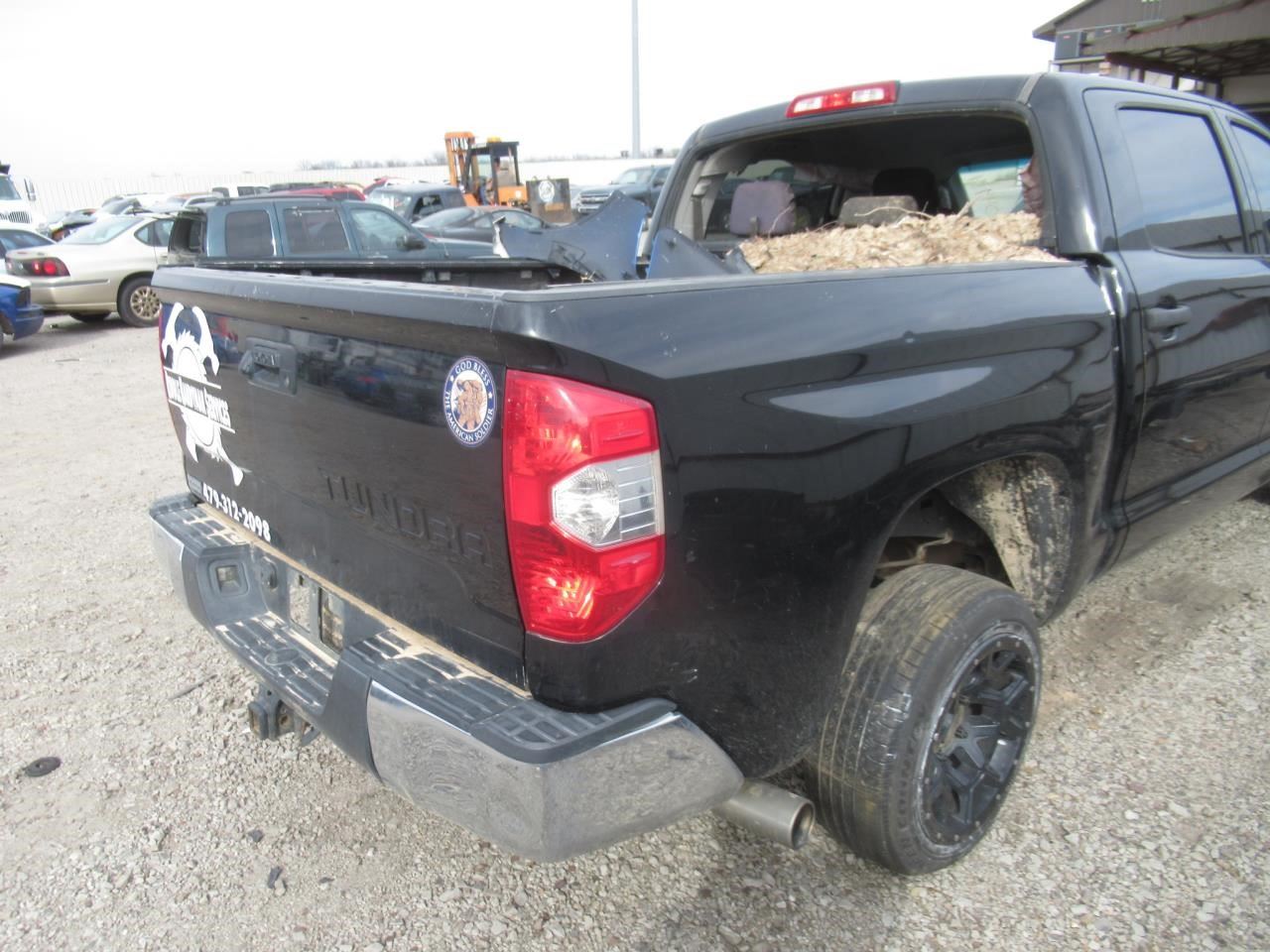 https://f005.backblazeb2.com/file/img-partshotlines-com/Inventory/OK54/Vehicle/36622_06.jpg