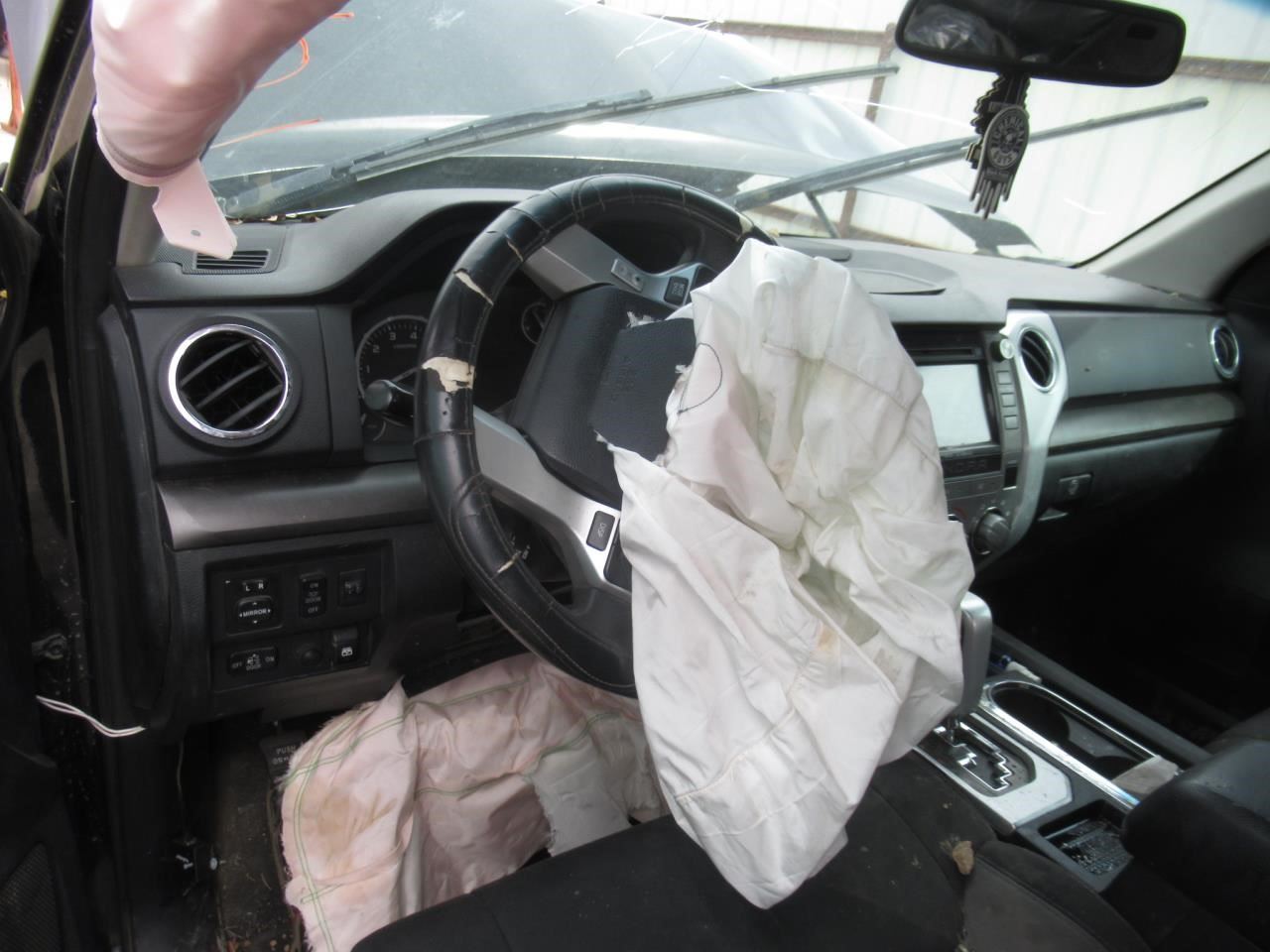 https://f005.backblazeb2.com/file/img-partshotlines-com/Inventory/OK54/Vehicle/36622_12.jpg