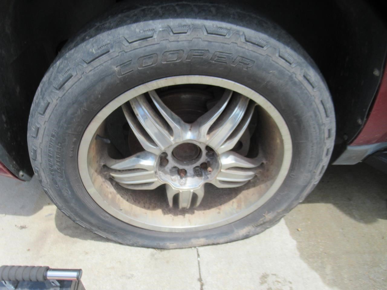 https://f005.backblazeb2.com/file/img-partshotlines-com/Inventory/OK54/Vehicle/37100_11.jpg