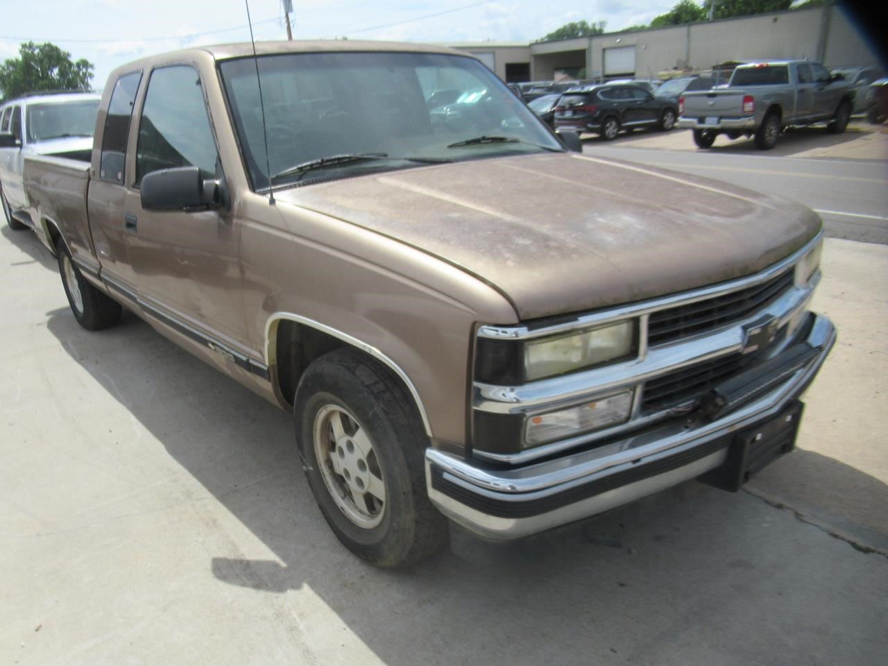 https://f005.backblazeb2.com/file/img-partshotlines-com/Inventory/OK54/Vehicle/37159_03.jpg