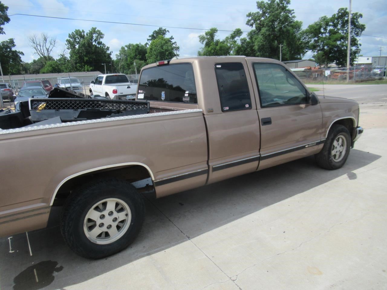 https://f005.backblazeb2.com/file/img-partshotlines-com/Inventory/OK54/Vehicle/37159_04.jpg