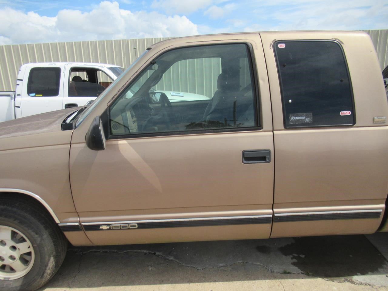 https://f005.backblazeb2.com/file/img-partshotlines-com/Inventory/OK54/Vehicle/37159_09.jpg