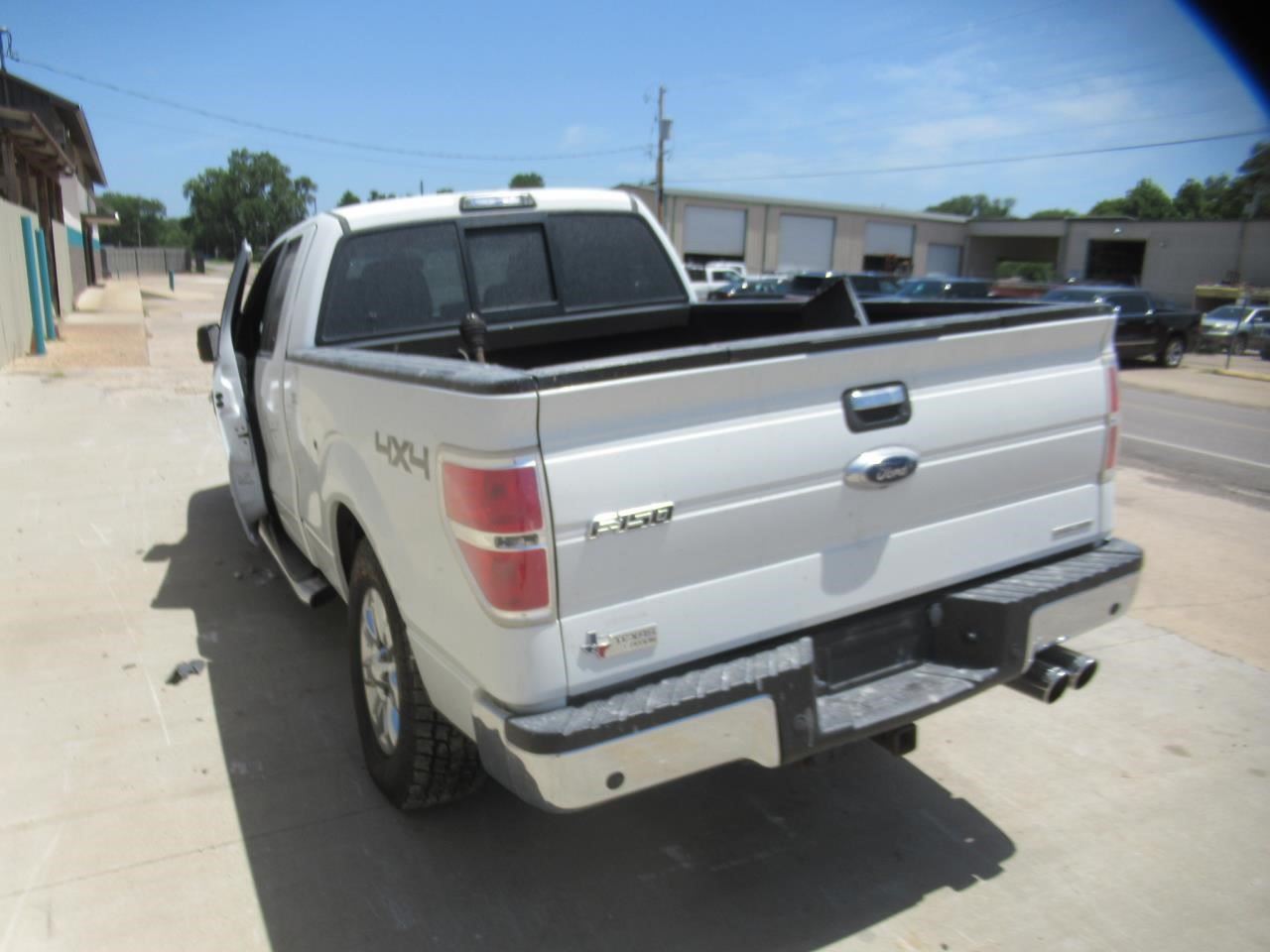 https://f005.backblazeb2.com/file/img-partshotlines-com/Inventory/OK54/Vehicle/37365_07.jpg