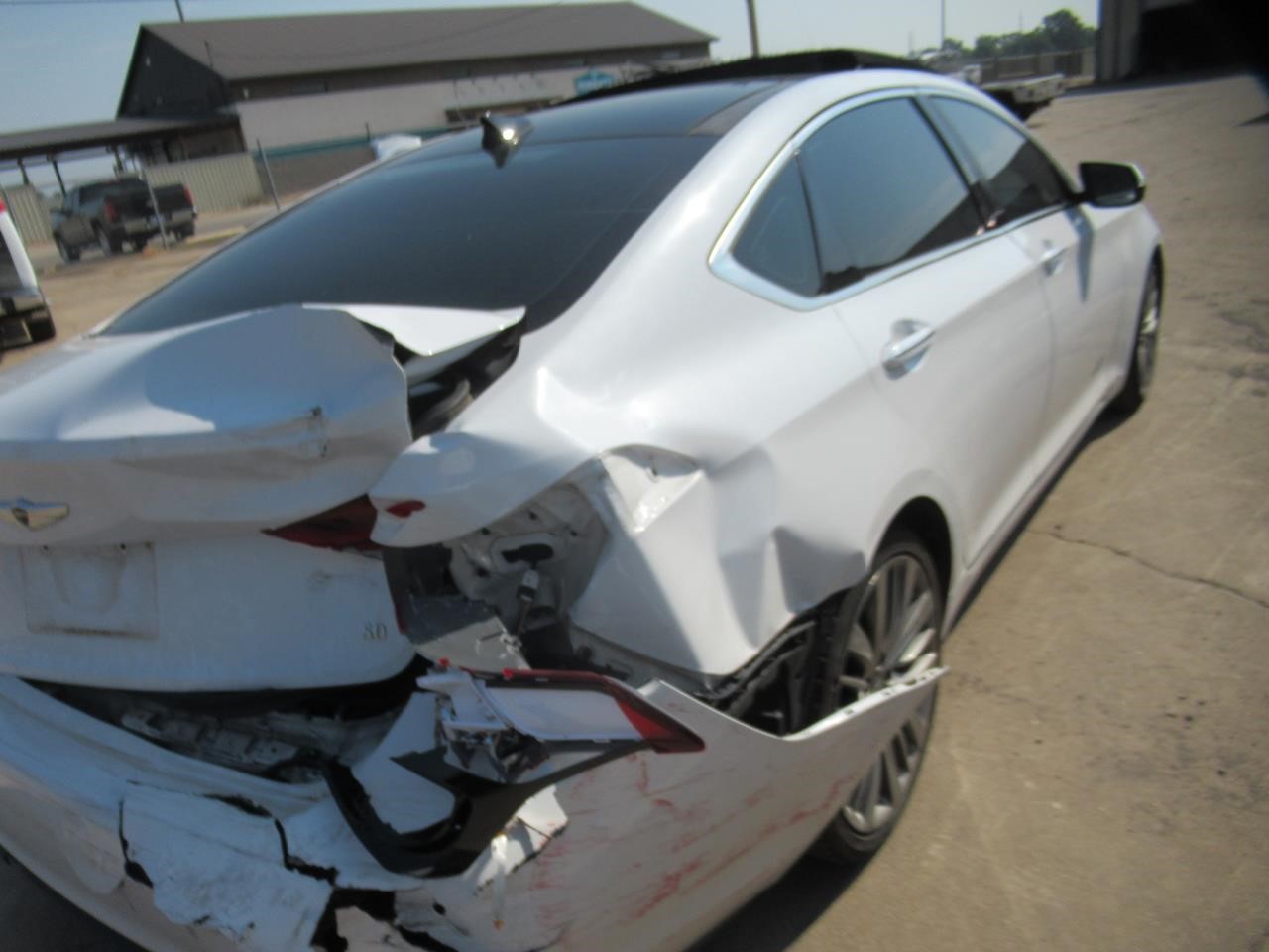 https://f005.backblazeb2.com/file/img-partshotlines-com/Inventory/OK54/Vehicle/37494_05.jpg