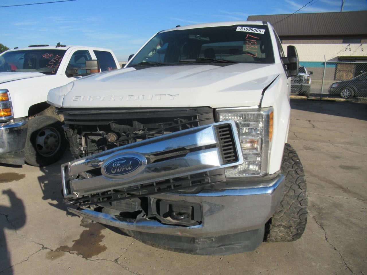 https://f005.backblazeb2.com/file/img-partshotlines-com/Inventory/OK54/Vehicle/37906_02.jpg