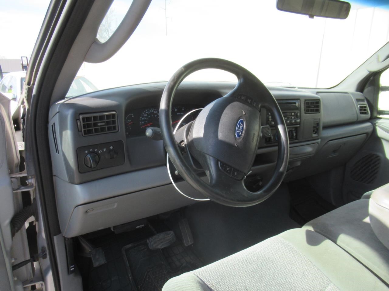 https://f005.backblazeb2.com/file/img-partshotlines-com/Inventory/OK54/Vehicle/38119_11.jpg