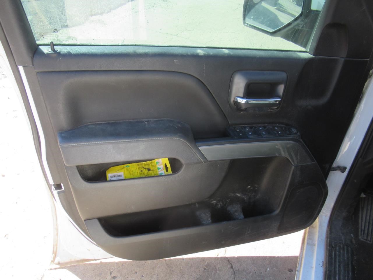 Vehicle/38258_12.jpg