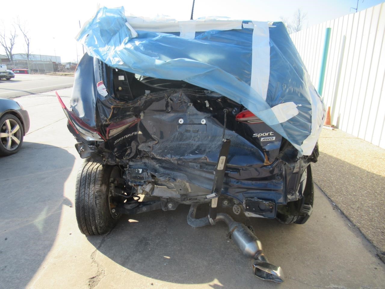 https://f005.backblazeb2.com/file/img-partshotlines-com/Inventory/OK54/Vehicle/38305_07.jpg