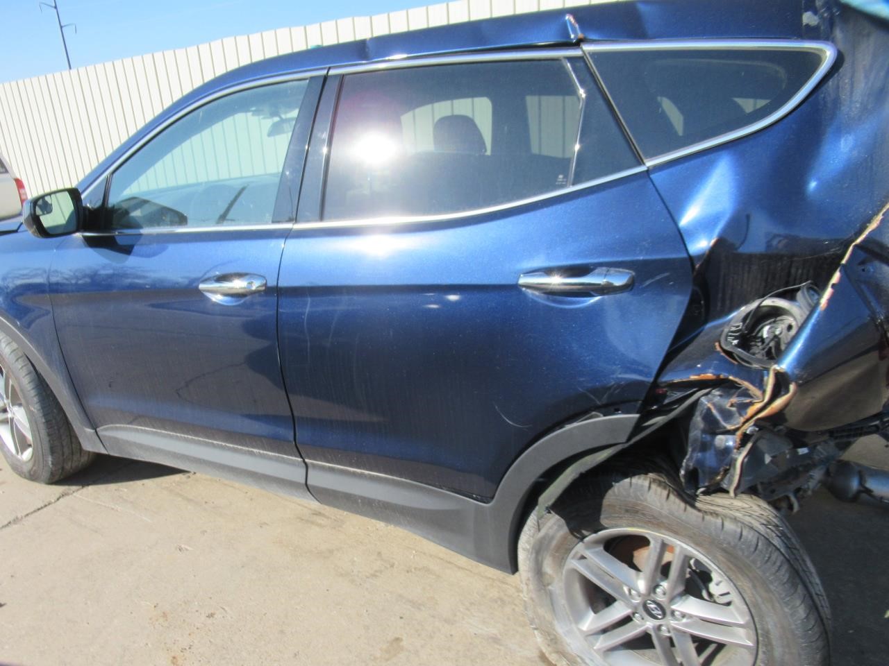 https://f005.backblazeb2.com/file/img-partshotlines-com/Inventory/OK54/Vehicle/38305_09.jpg