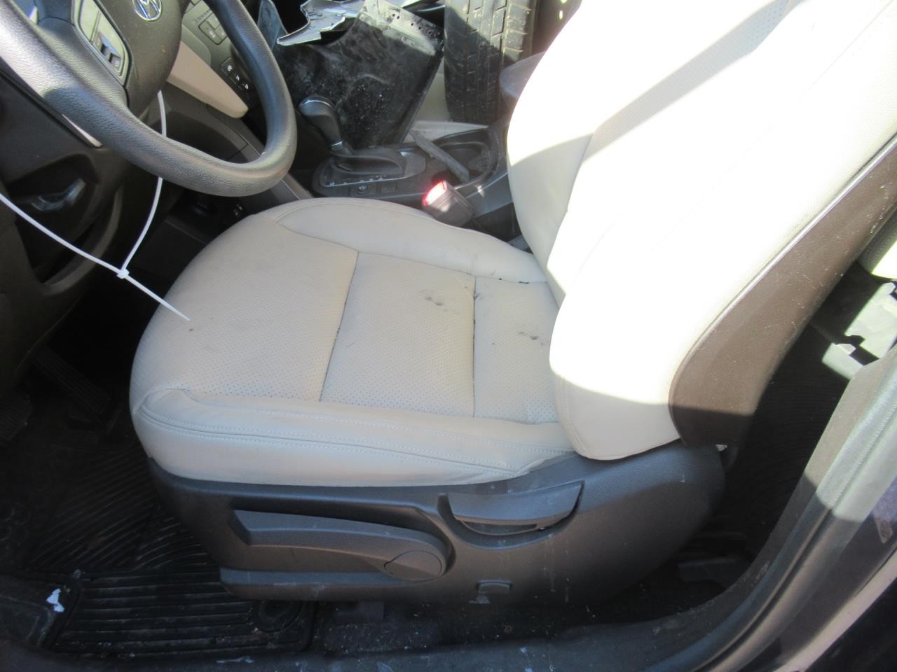 https://f005.backblazeb2.com/file/img-partshotlines-com/Inventory/OK54/Vehicle/38305_12.jpg