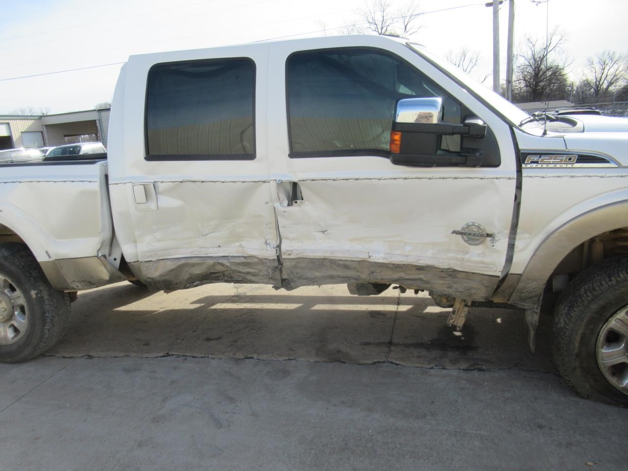 https://f005.backblazeb2.com/file/img-partshotlines-com/Inventory/OK54/Vehicle/38317_05.jpg