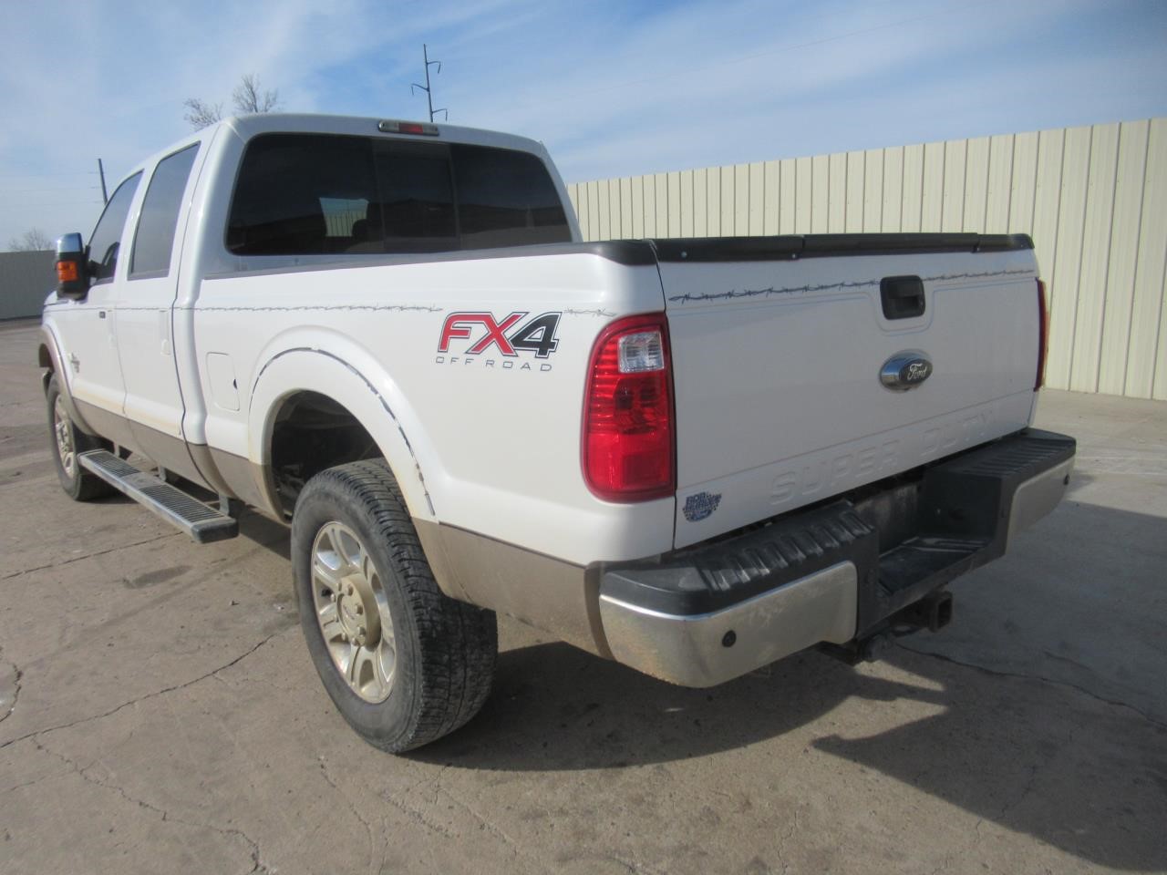 https://f005.backblazeb2.com/file/img-partshotlines-com/Inventory/OK54/Vehicle/38317_09.jpg