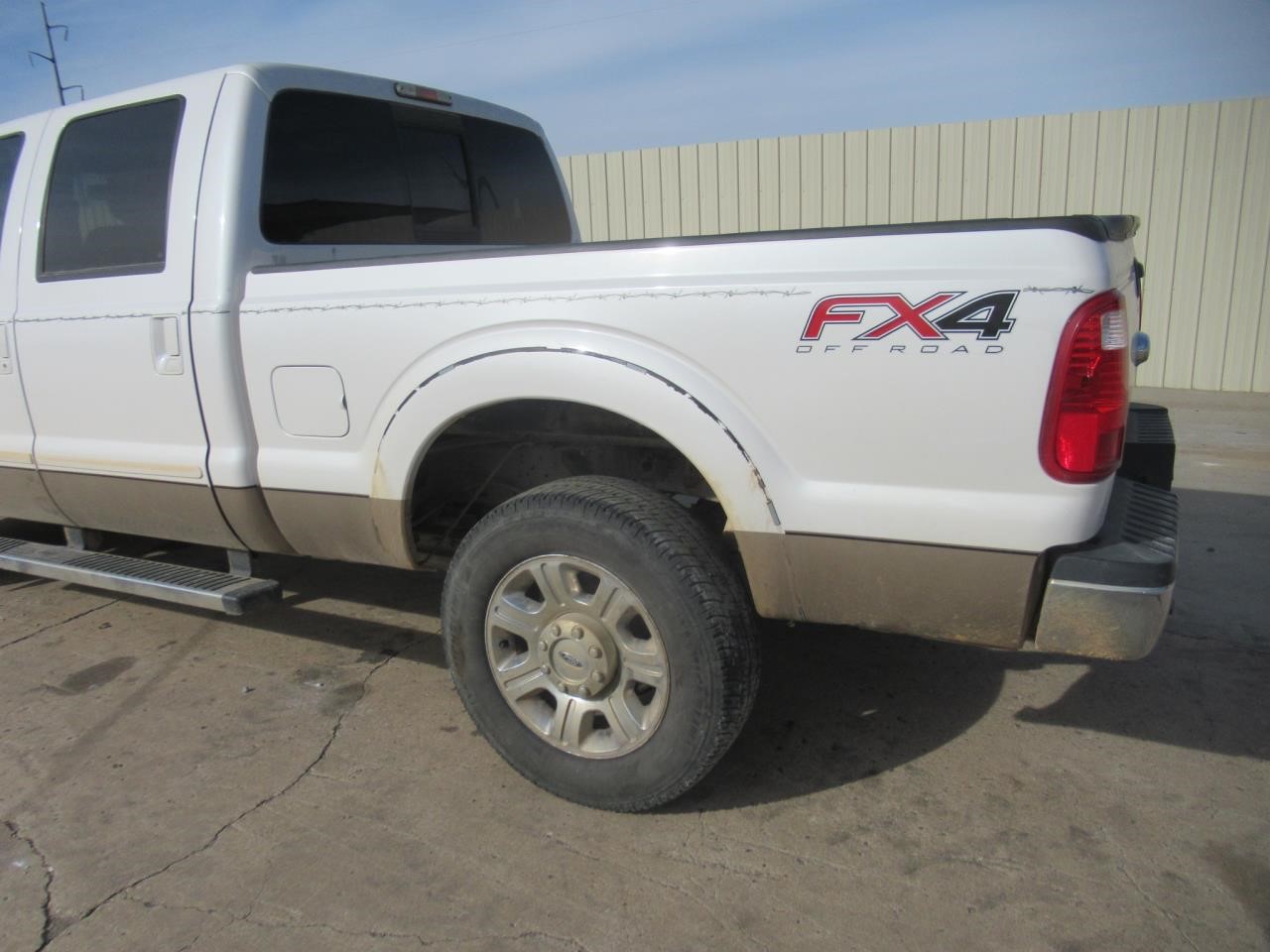https://f005.backblazeb2.com/file/img-partshotlines-com/Inventory/OK54/Vehicle/38317_10.jpg