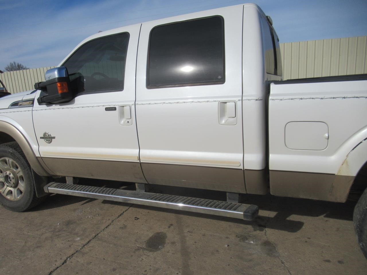 https://f005.backblazeb2.com/file/img-partshotlines-com/Inventory/OK54/Vehicle/38317_11.jpg