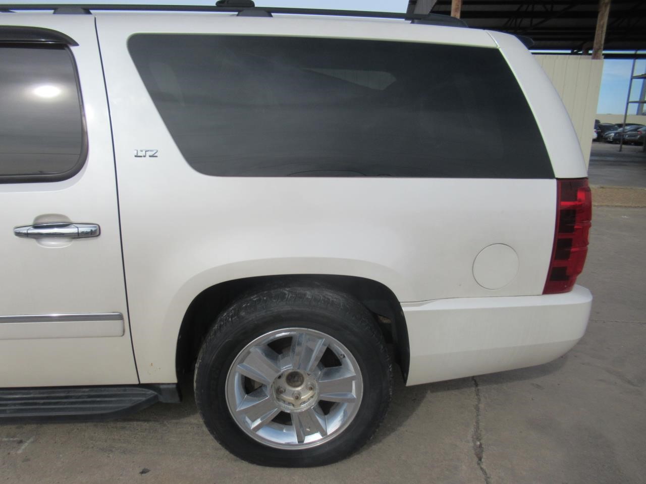https://f005.backblazeb2.com/file/img-partshotlines-com/Inventory/OK54/Vehicle/38318_09.jpg