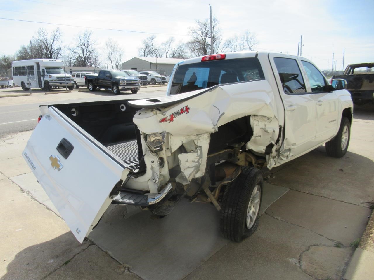 Vehicle/38588_05.jpg