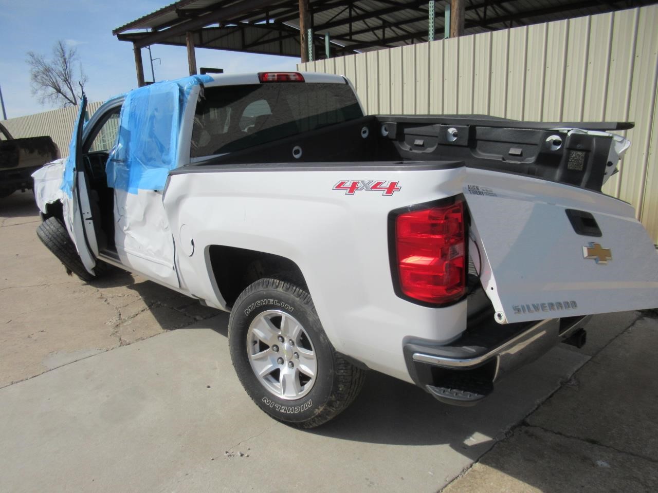 Vehicle/38588_07.jpg