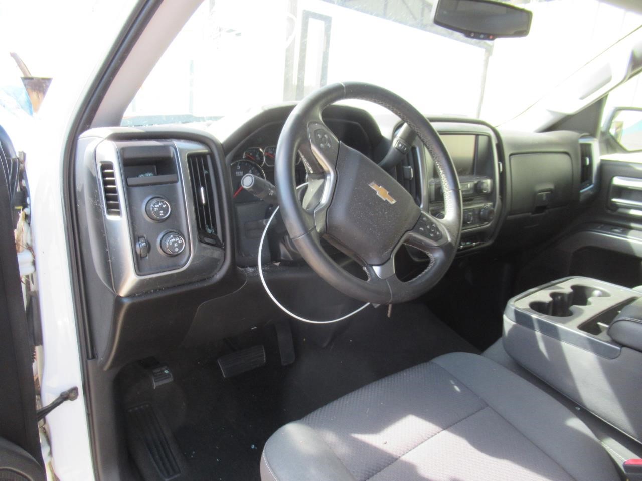 Vehicle/38588_10.jpg