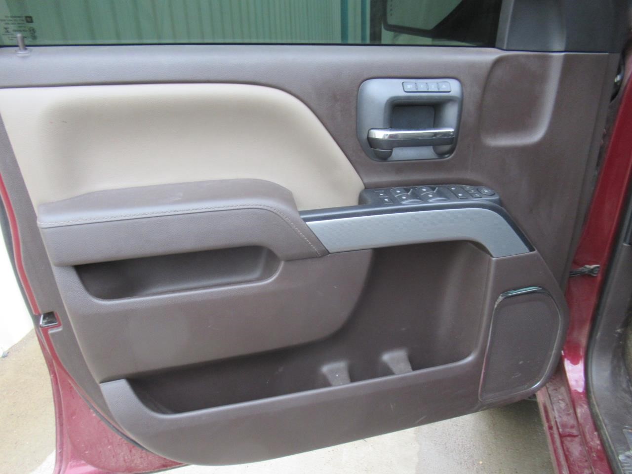 Vehicle/38687_11.jpg