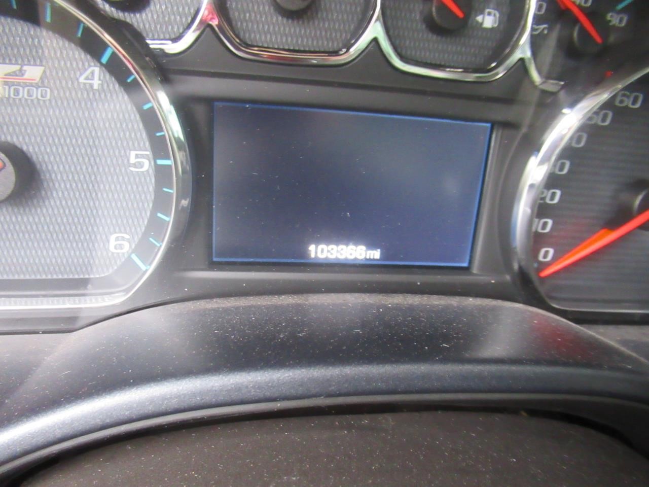 Vehicle/38687_12.jpg