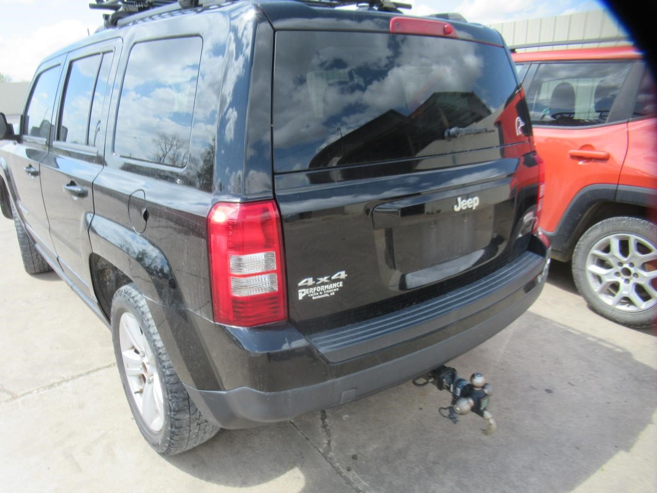 https://f005.backblazeb2.com/file/img-partshotlines-com/Inventory/OK54/Vehicle/38692_07.jpg