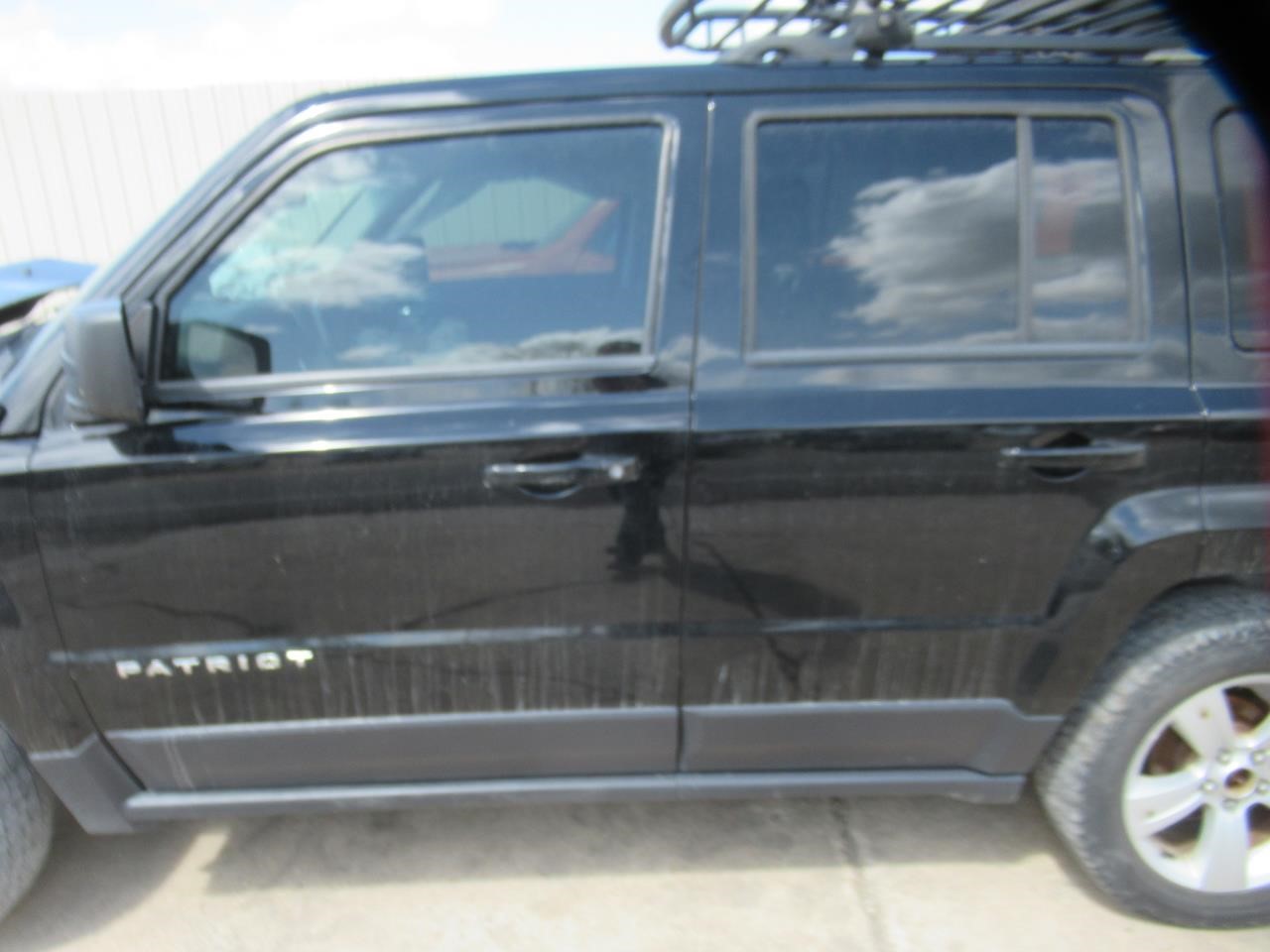 https://f005.backblazeb2.com/file/img-partshotlines-com/Inventory/OK54/Vehicle/38692_09.jpg
