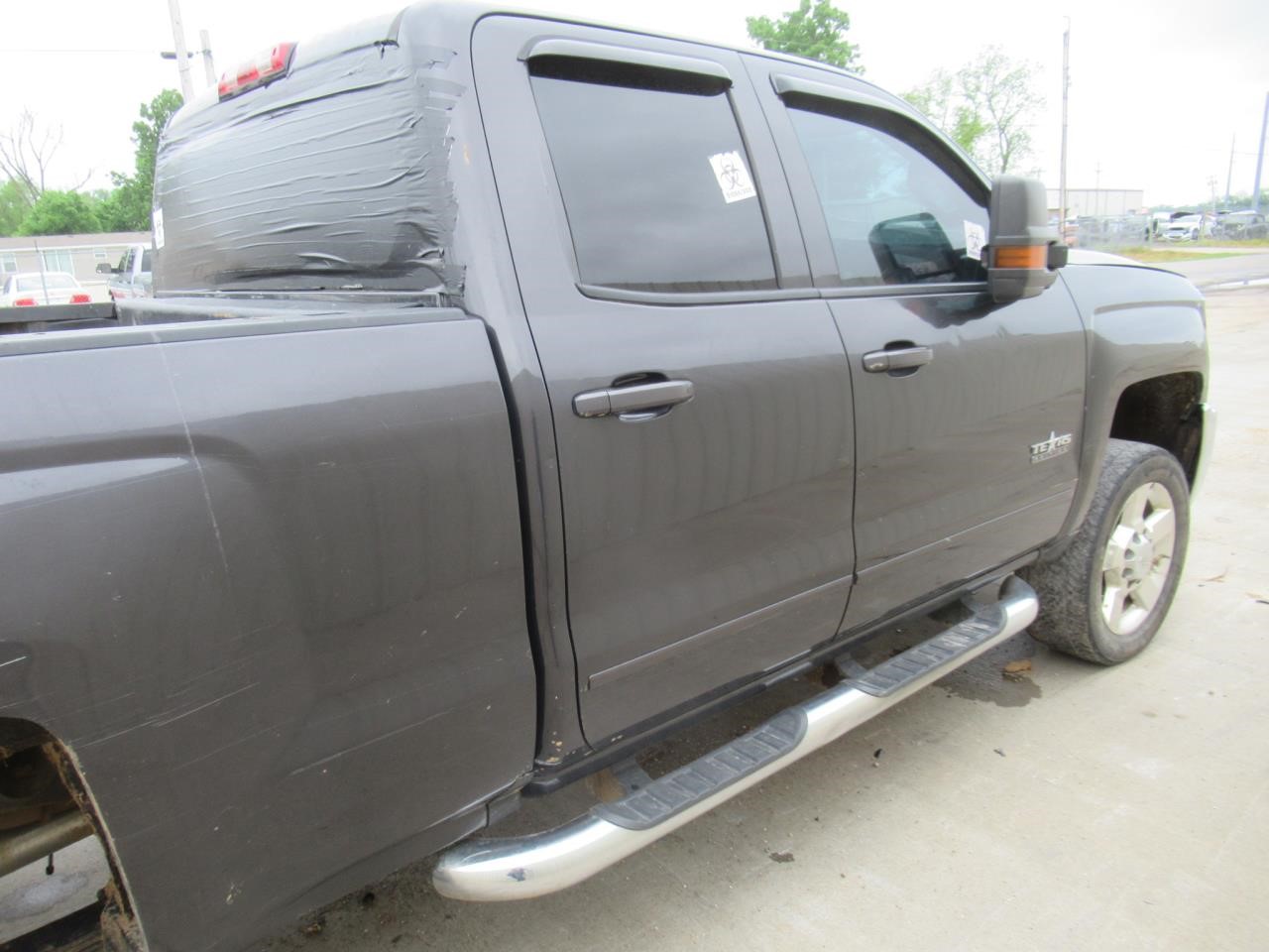 https://f005.backblazeb2.com/file/img-partshotlines-com/Inventory/OK54/Vehicle/38747_05.jpg