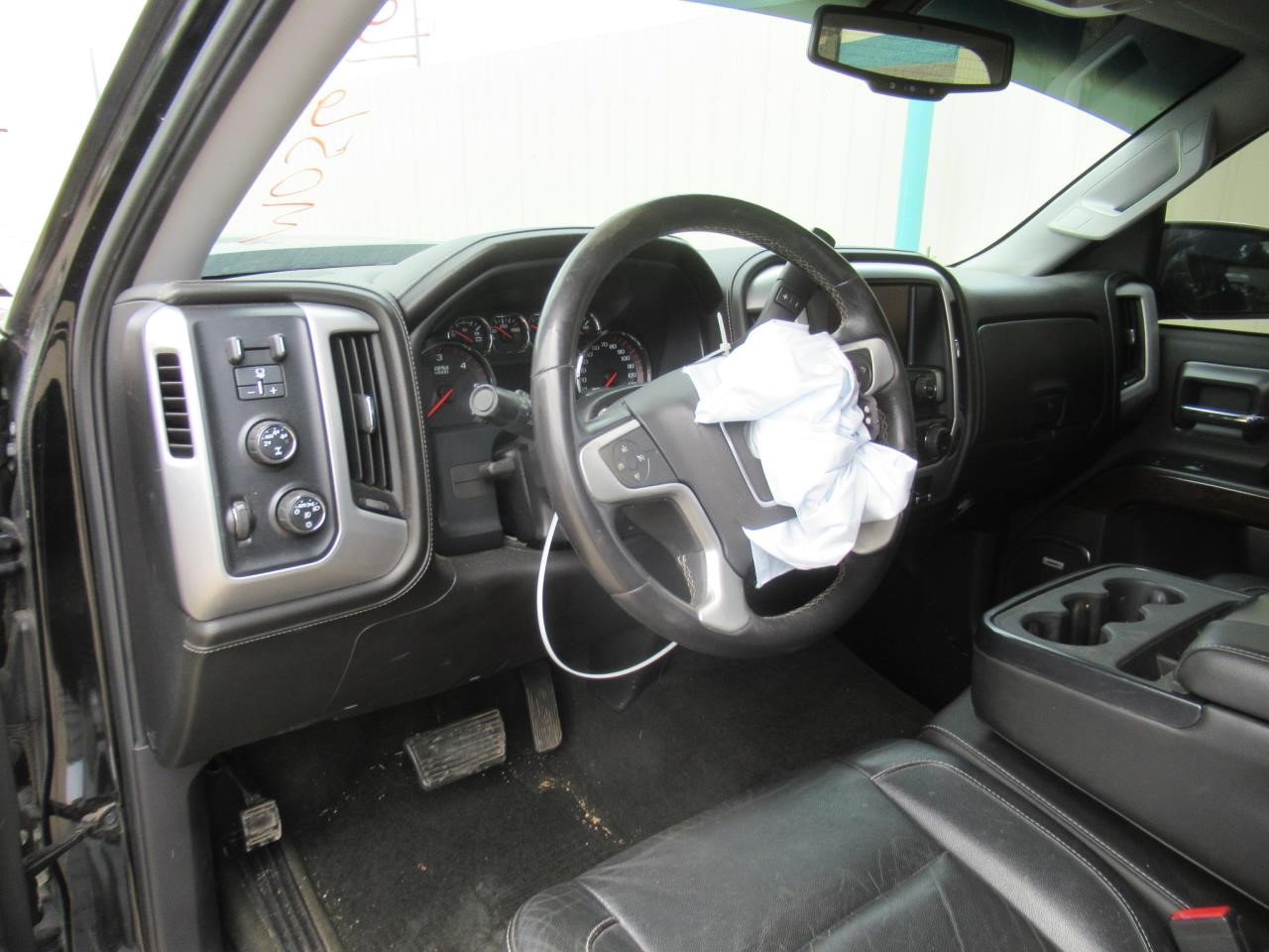 Vehicle/38772_11.jpg